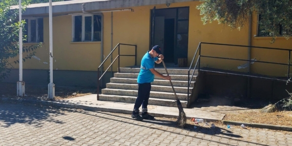 efelerde-dugun-alanlarinda-temizlik-calismasi-C1kBVPxl.jpg