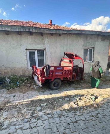 elektrikli-motosiklet-duvara-carpti-6-yarali-dOGaTenu.jpg