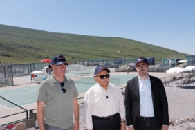 erciyeste-52-ulkeden-bin-tenisci-dunya-tenis-turunda-ter-doktu-Zb6GnpNR.jpg