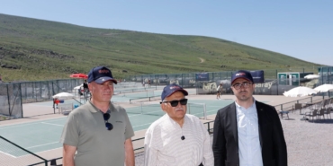 erciyeste-52-ulkeden-bin-tenisci-dunya-tenis-turunda-ter-doktu-Zb6GnpNR.jpg