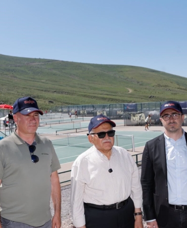 erciyeste-52-ulkeden-bin-tenisci-dunya-tenis-turunda-ter-doktu-Zb6GnpNR.jpg