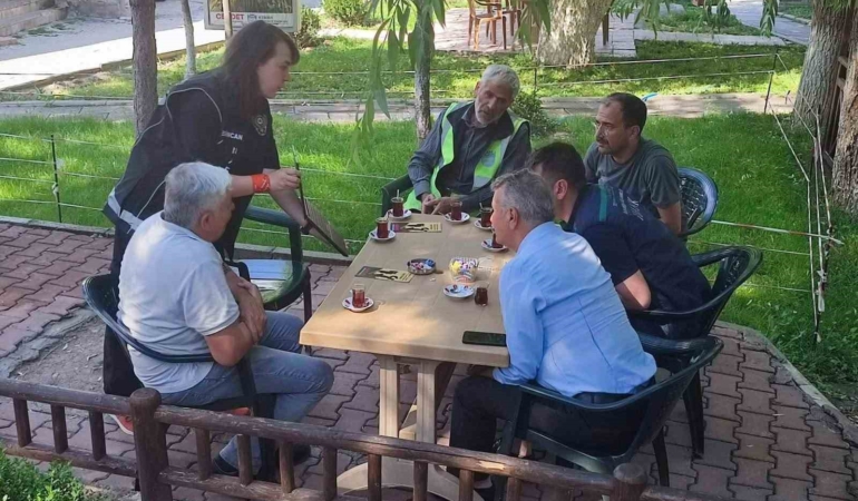 erzincanda-uyusturucuyla-mucadelede-bilgilendirme-calismalari-suruyor-4KGWwHmt.jpg