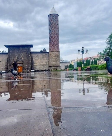 erzurum-ve-ardahan-icin-sari-kodlu-uyari-kuvvetli-saganak-ve-sel-riski-VnOg17MD.jpg