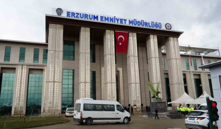 erzurumda-bir-ayda-28-kilo-narkotik-madde-ele-gecirildi-iDIQTyQs.jpg