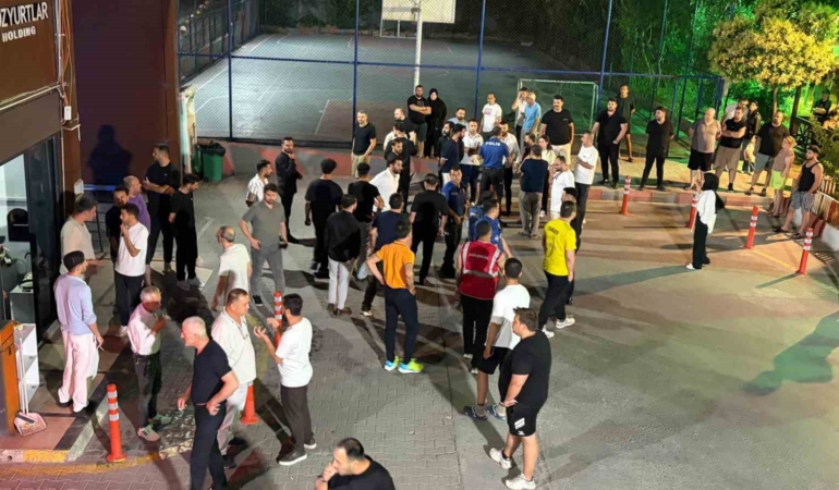 esenyurtta-siteye-giris-kavgasinda-3-kisi-yaralandi-icF4MVdJ.jpg