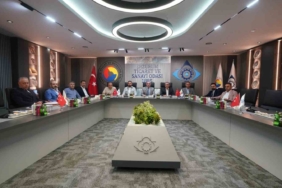 etso-yonetimi-yogun-gundemle-toplandi-8qKhGBPs.jpg