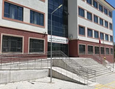 fedakar-ogretmenler-tatilde-okulu-yeni-doneme-hazirliyor-MXdjCbbZ.jpg