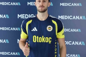 fenerbahcede-milli-futbolcular-saglik-kontrolunden-gecti-flaBizAA.jpg