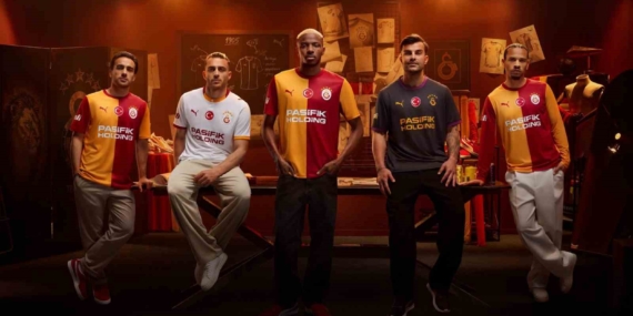 galatasaray-yeni-sezon-formalarini-tanitti-z7qjJUri.jpg