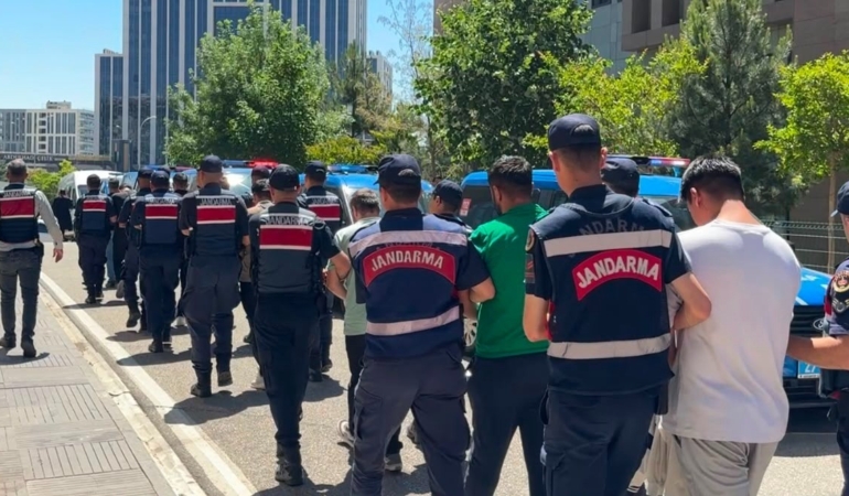 gaziantep-merkezli-3-ilde-yasa-disi-bahis-operasyonu-5-tutuklama-T8r1xYk6.jpg