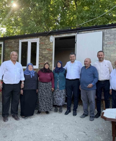 gediz-belediyesi-magdur-vatandaslarin-yaninda-ITkYRKpt.jpg
