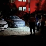 geri-manevra-yaparak-kacan-aracin-carptigi-bekci-yaralandi-qBeWXjR9.jpg