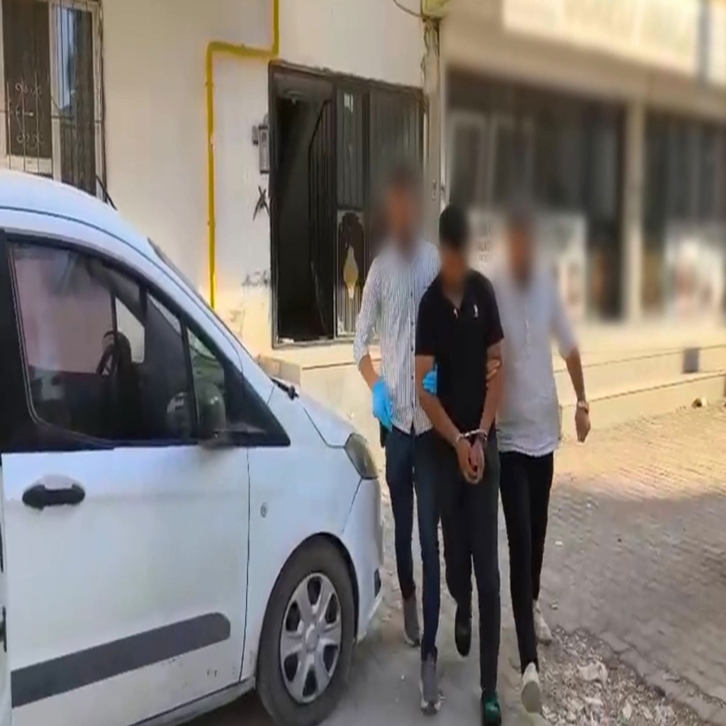 "GÜVENLİ ÖDEME SİSTEMİ" KILIFIYLA DOLANDIRICIK YAPAN ÇETE ÇÖKERTİLDİ: 10 KİŞİ TUTUKLANDI KENDİLERİNİ "NOTER GÖREVLİSİ" OLARAK TANITTILAR, VATANDAŞLARI DOLANDIRDILAR
