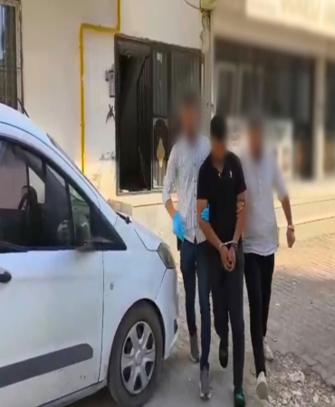 "GÜVENLİ ÖDEME SİSTEMİ" KILIFIYLA DOLANDIRICIK YAPAN ÇETE ÇÖKERTİLDİ: 10 KİŞİ TUTUKLANDI KENDİLERİNİ "NOTER GÖREVLİSİ" OLARAK TANITTILAR, VATANDAŞLARI DOLANDIRDILAR