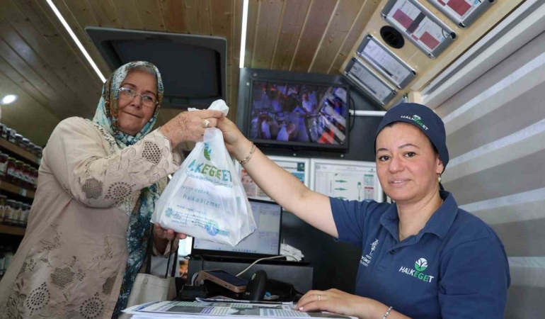 halk-ege-et-bozdoganda-vatandaslarla-bulustu-MJei28Gm.jpg
