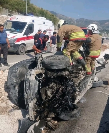 hatayda-otomobil-refuje-carpti-1i-agir-3-yarali-taWihtr7.jpg