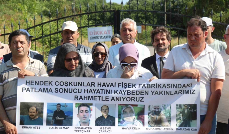 havai-fisek-fabrikasindaki-patlamada-hayatini-kaybeden-isciler-anildi-BjaECIVw.jpg