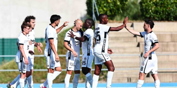 hazirlik-maci-besiktas-2-gyirmot-1-GnWD3JFS.jpg