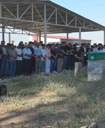 husumetlisi-tarafindan-pompali-tufekle-vurulan-19-yasindaki-genc-oldu-4iH43Sij.jpg