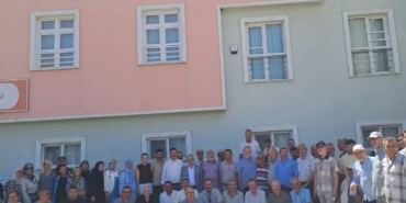 imam-hatip-lisesi-mezunlari-pilav-gununde-hasret-giderdi-7dN91QyN.jpg