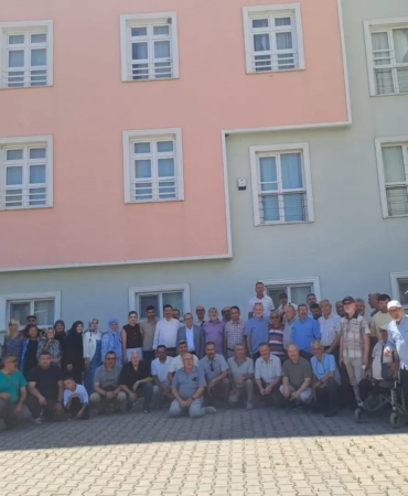 imam-hatip-lisesi-mezunlari-pilav-gununde-hasret-giderdi-7dN91QyN.jpg