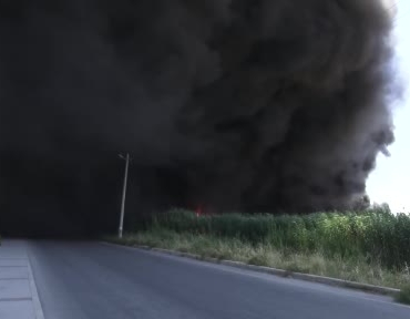 izmirde-geri-donusum-fabrikasinda-korkutan-yangin-F8EVgbTI.jpg
