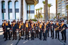 izmirin-tarihine-83-yildir-muzikle-taniklik-ediyorlar-B8QcfrIl.jpg