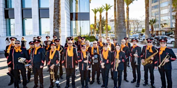 izmirin-tarihine-83-yildir-muzikle-taniklik-ediyorlar-B8QcfrIl.jpg