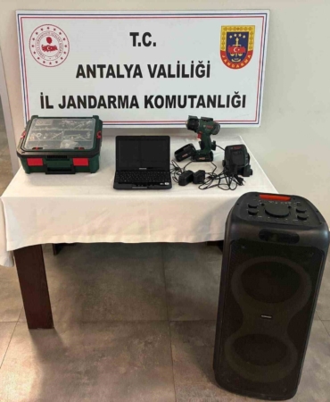 jasat-6-is-yerinden-hirsizlik-olayini-aydinlatti-sDT432iU.jpg