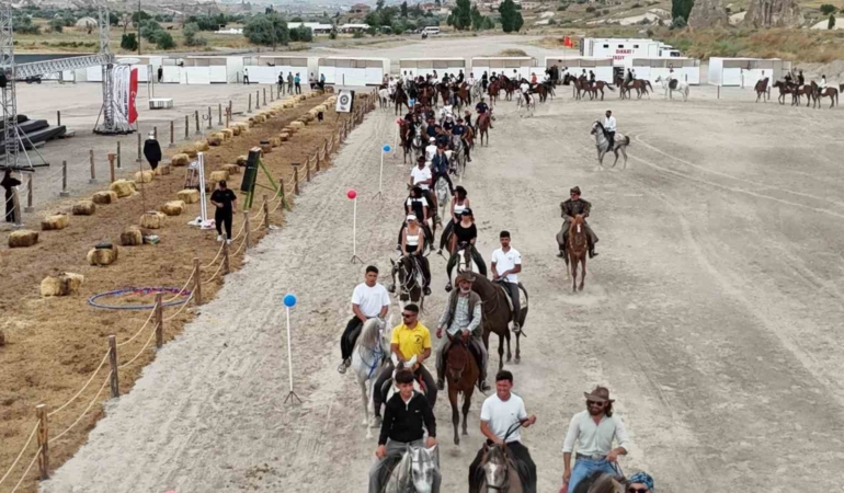 kapadokya-at-festivali-basladi-Fp3K6qD6.jpg