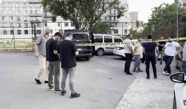kartalda-metruk-gecekonduda-kadin-cesedi-bulundu-kWuqdEWw.jpg