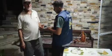 kaybettigi-emekli-maasindan-umudu-kesen-vatandasin-parasini-polis-sahibine-ulastirdi-g4pGQtRf.jpg