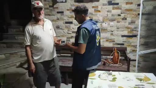kaybettigi-emekli-maasindan-umudu-kesen-vatandasin-parasini-polis-sahibine-ulastirdi-g4pGQtRf.jpg