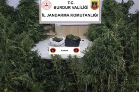 kenevirleri-sularken-sucustu-yakalandi-LEVI45da.jpg