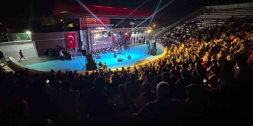 kiliste-millet-bahcesinde-acik-hava-konserine-yogun-ilgi-KcvhZ9Nl.jpg