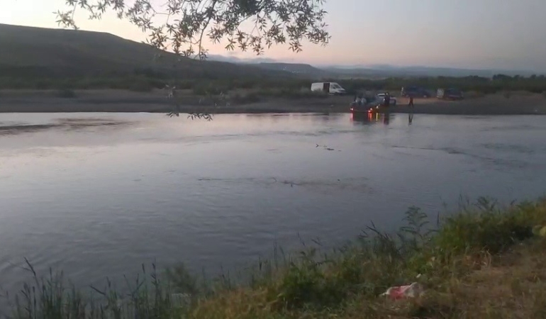 kizilirmakta-akintiya-kapilan-sahis-kayboldu-tQxxewjG.jpg