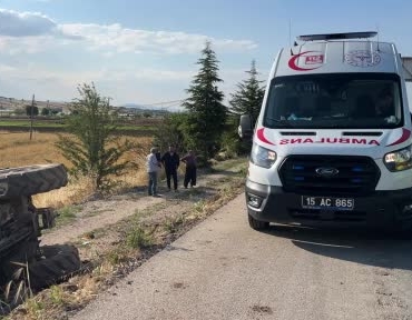 kontrolden-cikan-traktor-sarampole-devrildi-1-yarali-PEK4dKbg.jpg
