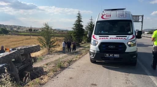 kontrolden-cikan-traktor-sarampole-devrildi-1-yarali-PEK4dKbg.jpg