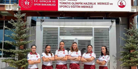 korfez-genclerbirliginin-6-kadin-ragbicisi-milli-formayla-avrupa-sahnesinde-f3167mKR.jpg