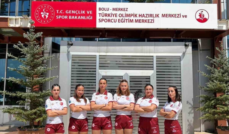 korfez-genclerbirliginin-6-kadin-ragbicisi-milli-formayla-avrupa-sahnesinde-f3167mKR.jpg