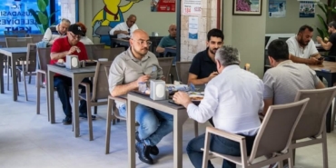 kusadasi-kent-lokantasinda-2-ayda-8-bin-852-kisiye-yemek-hizmeti-QcdCEHNn.jpg