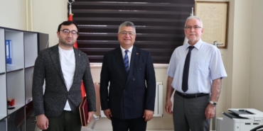 kutahya-dumlupinar-universitesi-surekli-egitim-merkezinde-gorev-degisimi-Pupn1j8c.jpg