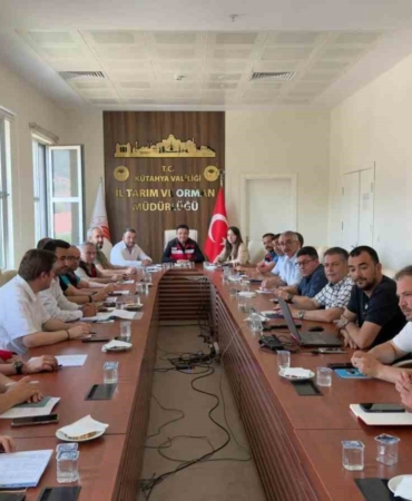 kutahyada-2026-yili-il-koordinasyon-toplantisi-gerceklestirildi-BTgHizmg.jpg