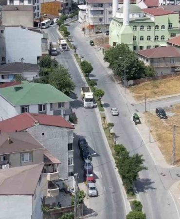mahalle-sakinlerinden-hafriyat-kamyonu-tepkisi-cocuklarimiz-tehlike-altinda-U9sDUrrI.jpg