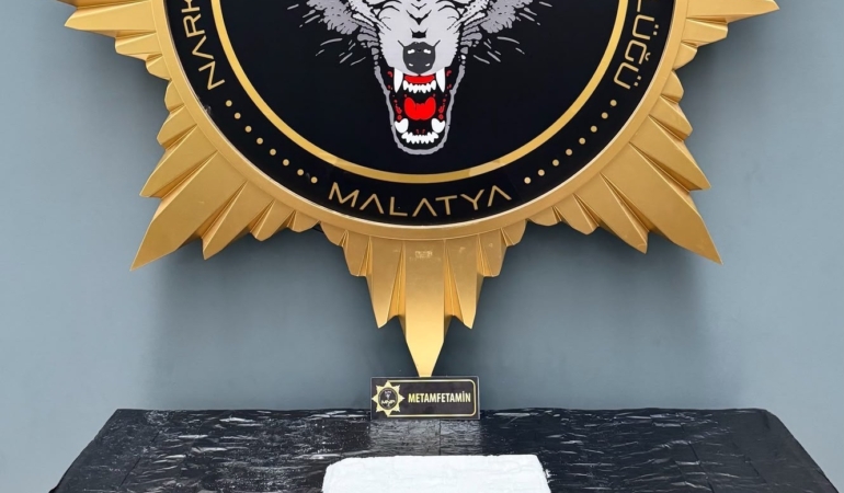 malatyada-aracta-1-kilo-metamfetamin-ele-gecirildi-SnFDiRgR.jpg