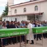 malatyada-kazada-hayatini-kaybeden-3-kisilik-aile-topraga-verildi-DBKvffVa.jpg