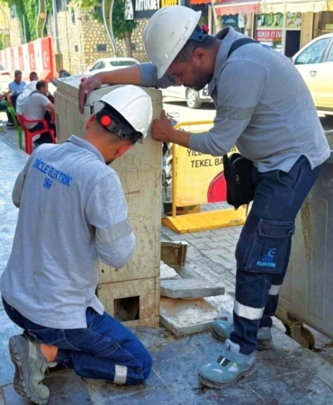 mardinde-2-bine-yakin-panoya-yetkisiz-mudahale-pwQZytgA.jpg