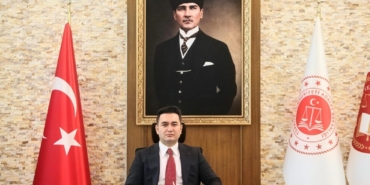 mersin-cumhuriyet-bassavcisi-yasin-emre-gorevine-basladi-UVH89ExS.jpg