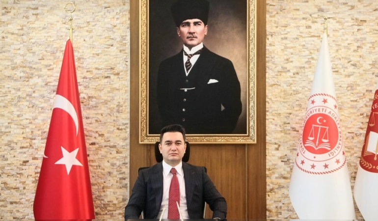mersin-cumhuriyet-bassavcisi-yasin-emre-gorevine-basladi-UVH89ExS.jpg