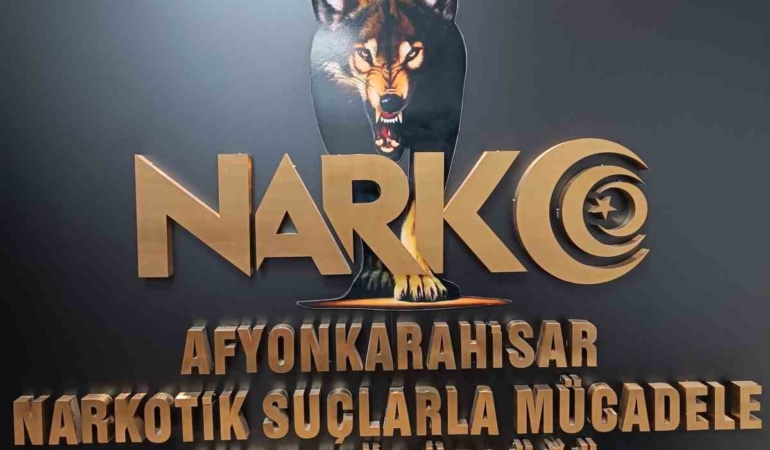 minibusun-koltuk-dosemesinden-3-kilogram-uyusturucu-cikti-g7kIqkyM.jpg